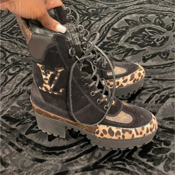 LV Combat boots - Picture 2 of 2